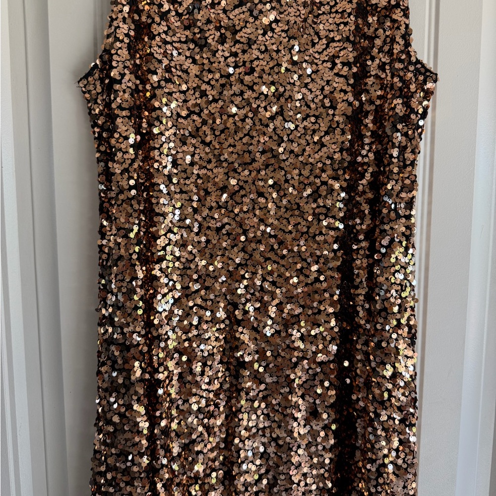Elegant Sequin Maxi Dress - Gold - Picture 3 of 5